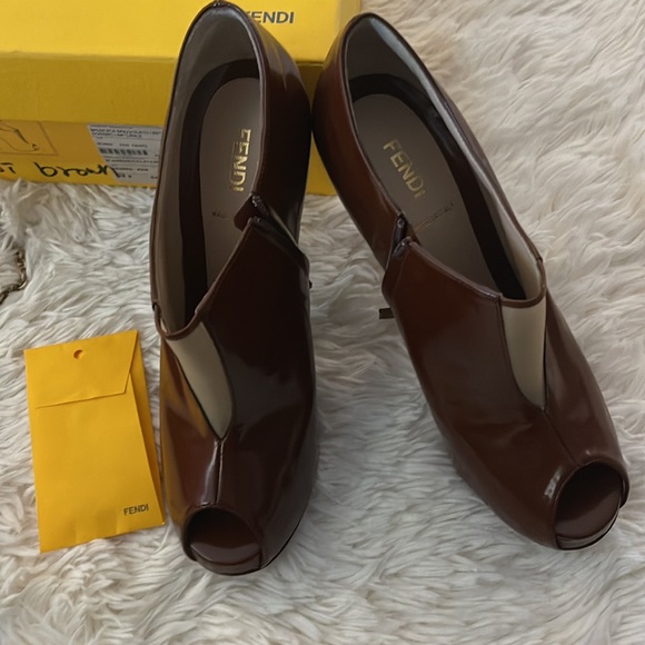 Fendi - Picture 3 of 7